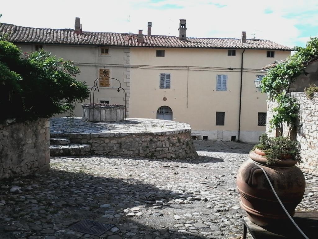 Cisterna Nel Borgo 호텔 카스틸리오니도르시아 외부 사진