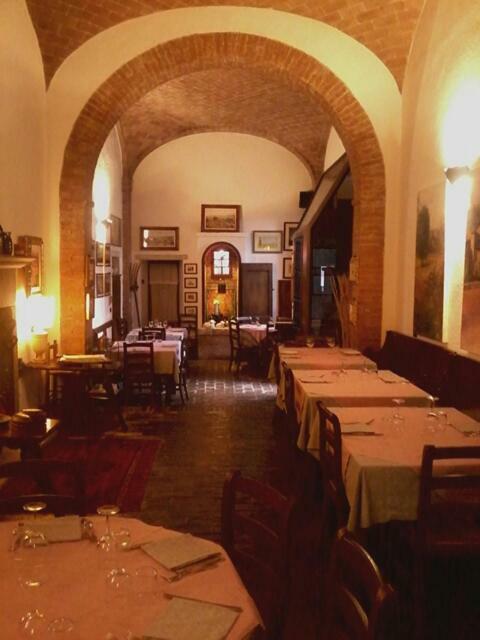 Cisterna Nel Borgo 호텔 카스틸리오니도르시아 외부 사진